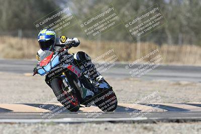 media/Dec-01-2025-Moto Forza (Mon) [[2daa91e15f]]/2-Intermediate Group/Session 3 (Turn 3)/